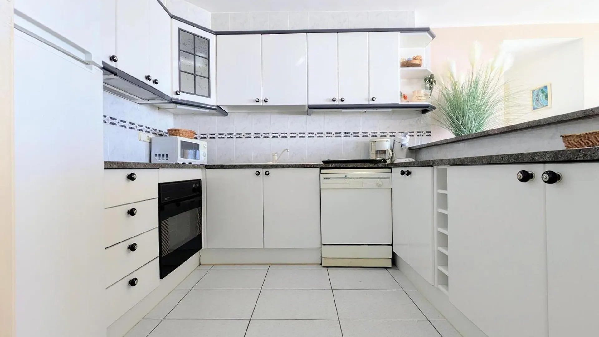 Vacaciones Zona Privilegiada: Frente Al Mar Con Terraza, 2 Hab., Rutas De Senderismo, Canyelles Petites - Es-258-72 로지즈 아파트